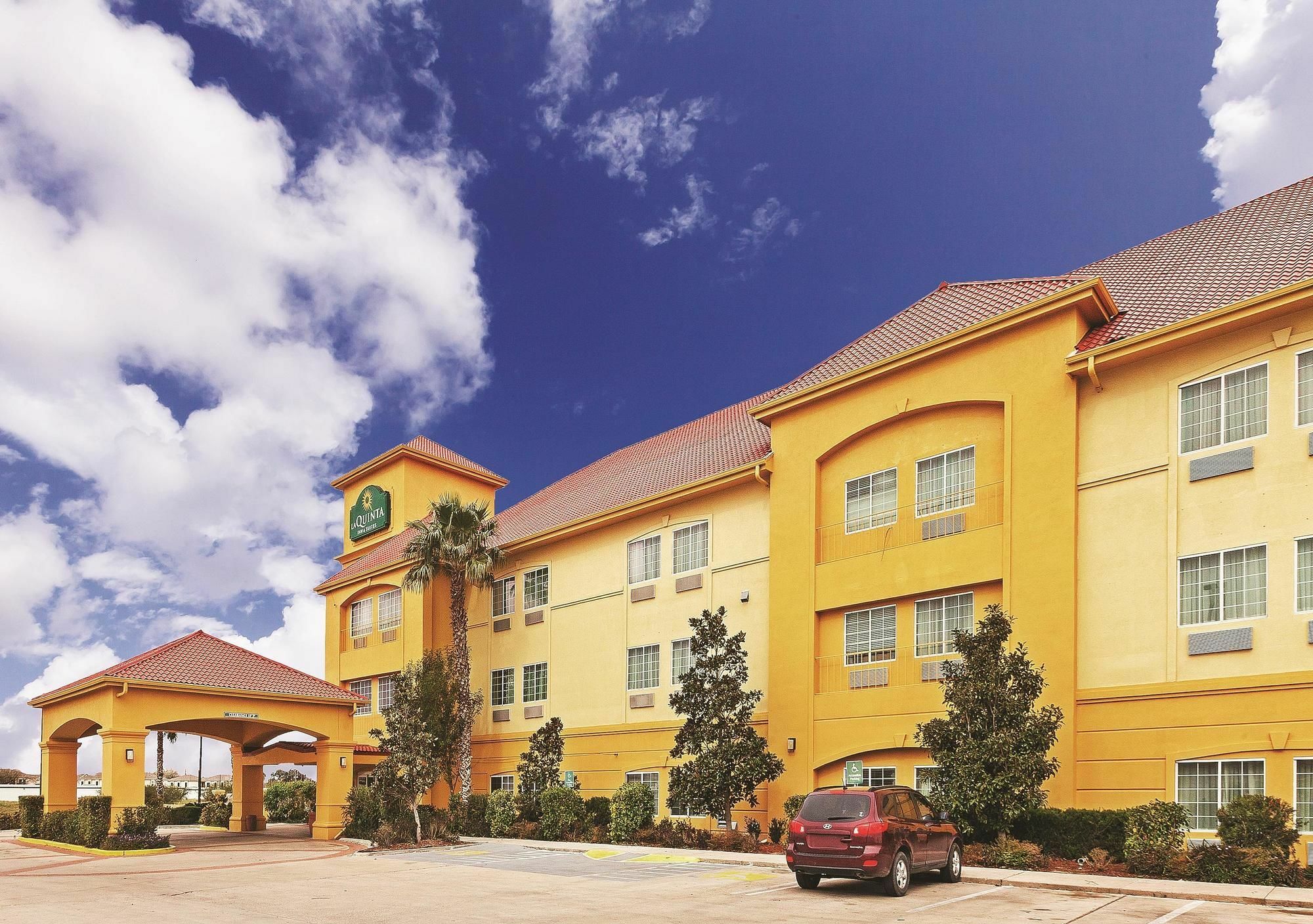 La Quinta By Wyndham Corpus Christi Northwest Hotel Exterior photo