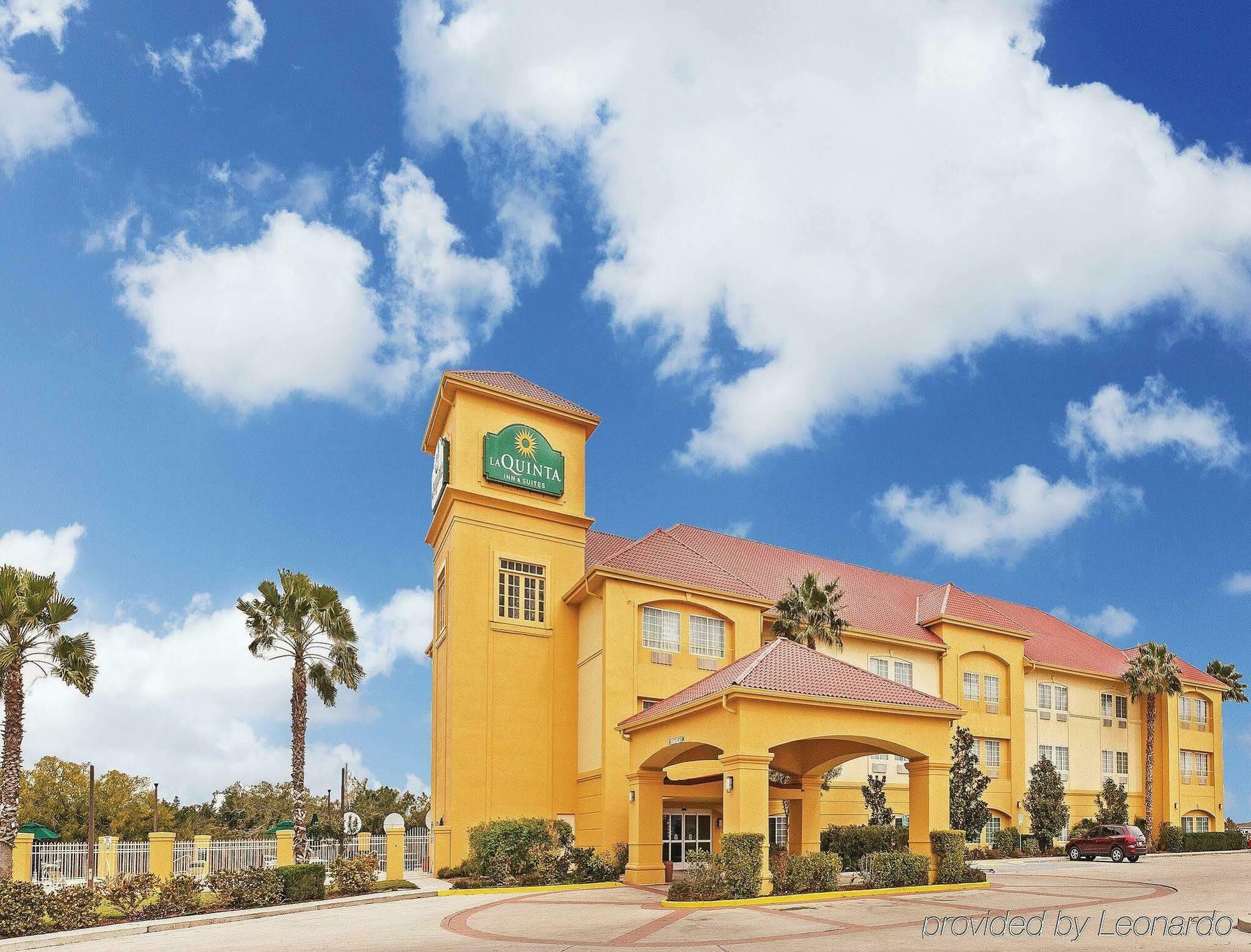 La Quinta By Wyndham Corpus Christi Northwest Hotel Exterior photo