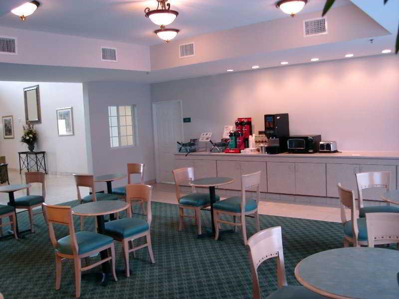 La Quinta By Wyndham Corpus Christi Northwest Hotel Exterior photo